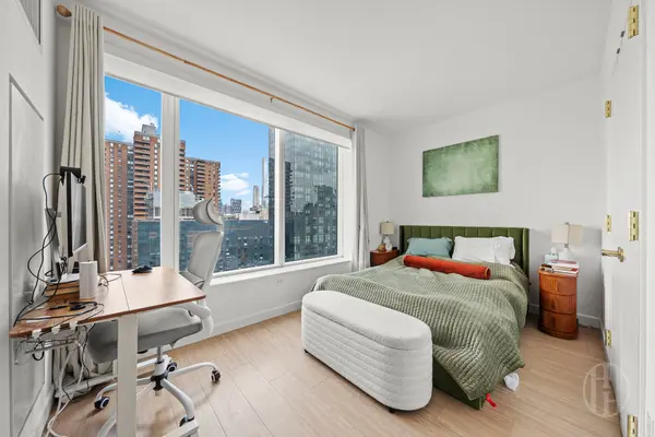 550 10th Ave #2709, New York, NY 10018