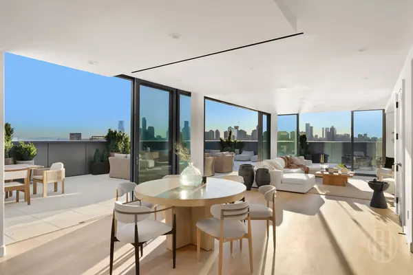 150 Barrow St #PENTHOUSE-1, New York, NY 10014-1015
