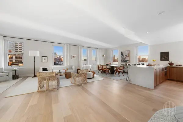 150 Barrow St #PENTHOUSE-1, New York, NY 10014-1015