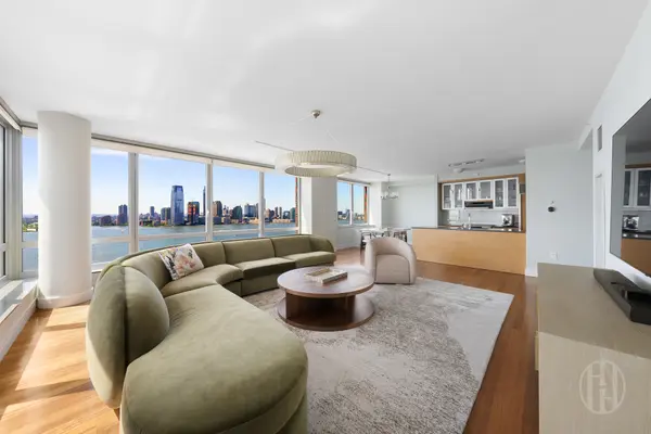 30 West St #21F, New York, NY 10004