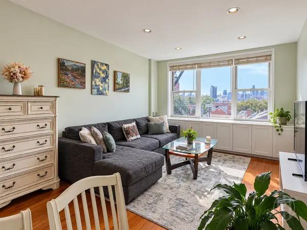 50-15 39th St #4d, Sunnyside, NY 11104