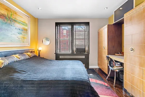 50 E 8th St #6P, New York, NY 10003