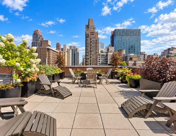 310 E 70th St #5G, Brooklyn, NY 11234
