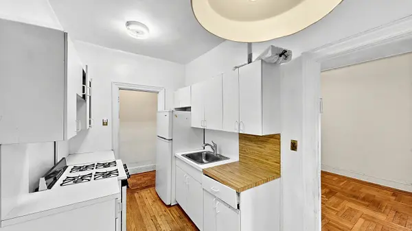1802 Ocean Pkwy #D14, Brooklyn, NY 11223
