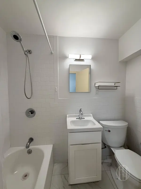 335 W 85th St #1A, New York, NY 10024