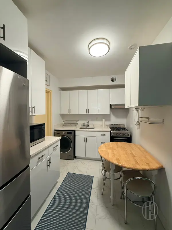 335 W 85th St #1A, New York, NY 10024