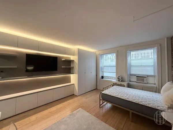 335 W 85th St #1A, New York, NY 10024