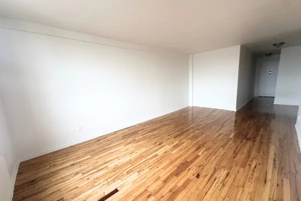 224-10 Jamaica Ave #5BB, Queens Village, NY 11429