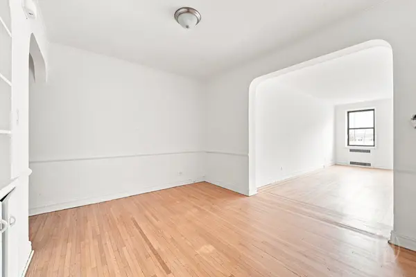 913 Park Pl #3B, Brooklyn, NY 11213