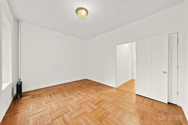 49 E 17th St #1M, Brooklyn, NY 11226