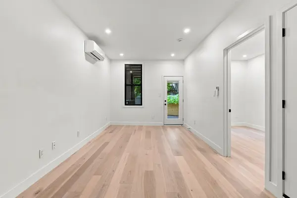 297 3rd Ave #1, Brooklyn, NY 11215