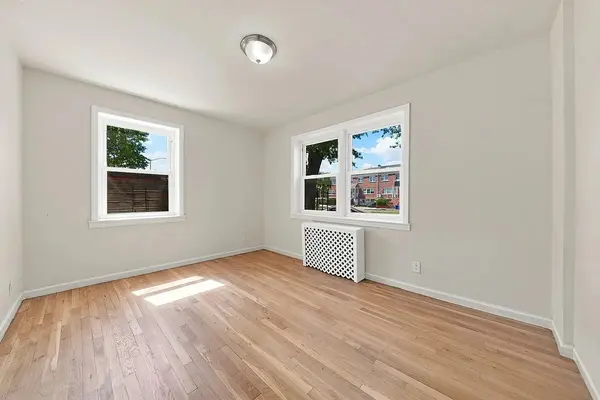 171-06 28th Ave #B, Flushing, NY 11358