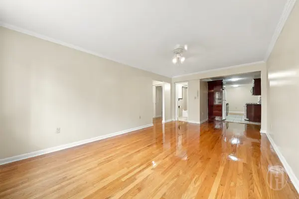 88-25 153rd St #1C, Jamaica, NY 11432