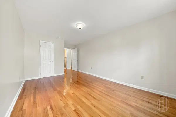 88-25 153rd St #1B, Jamaica, NY 11432