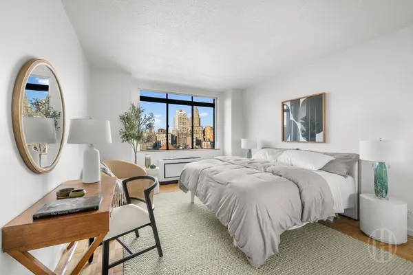 45 W 67th St #14H, New York, NY 10023