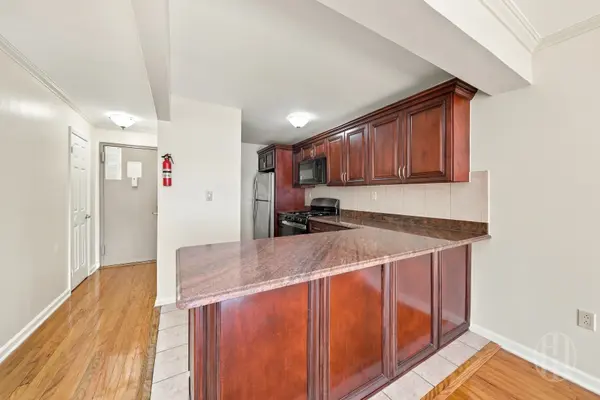 88-25 153rd St #1B, Jamaica, NY 11432