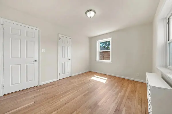 171-06 28th Ave #B, Flushing, NY 11358