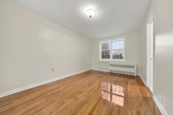 88-25 153rd St #1C, Jamaica, NY 11432