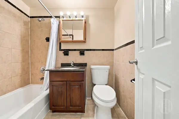 88-25 153rd St #1B, Jamaica, NY 11432