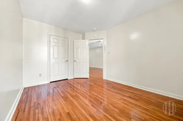 88-25 153rd St #5M, Jamaica, NY 11432