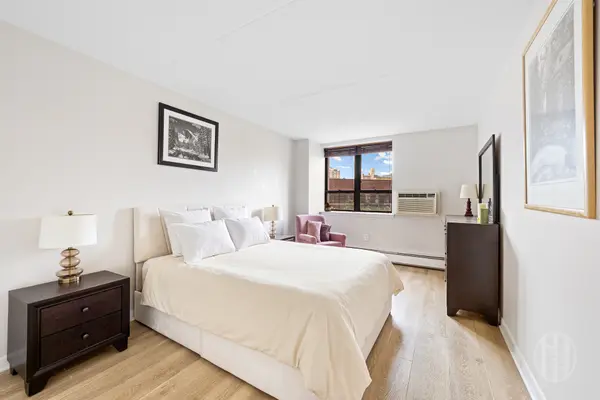 300 W 110th St #6H, New York, NY 10026