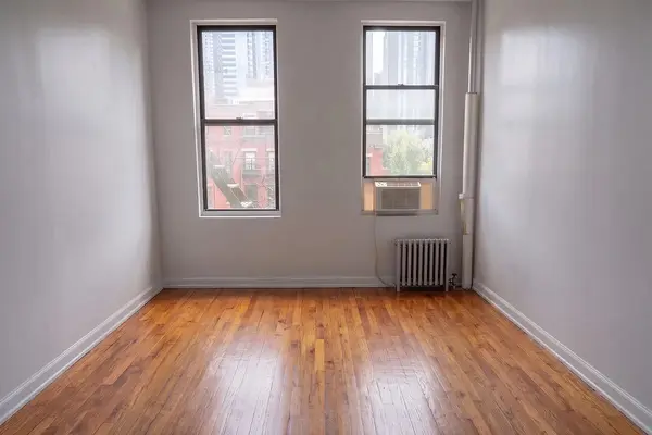 401 W 47th St #11, New York, NY 10036