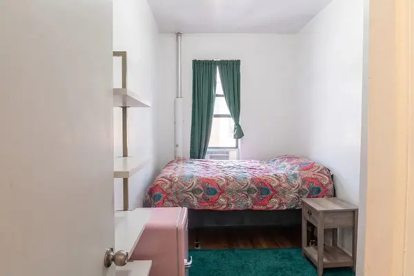 401 W 47th St #11, New York, NY 10036