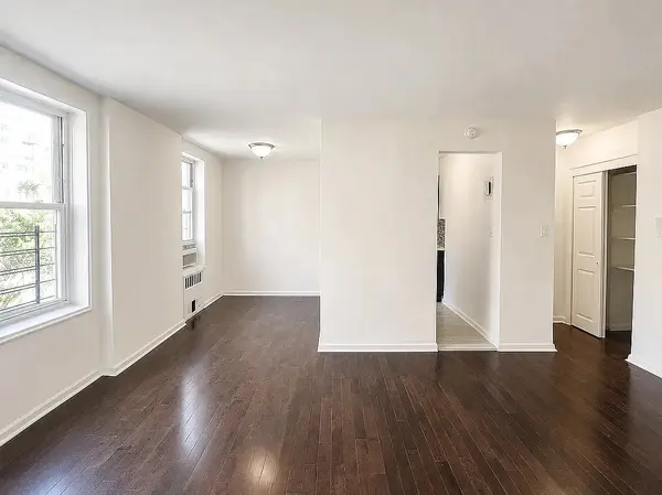 81-31 Baxter Ave #1HH, Elmhurst, NY 11373