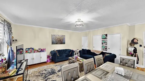 915 E 17th St #117, Brooklyn, NY 11230