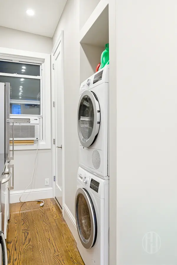 113 Christopher St ##1, New York, NY 10014-4224