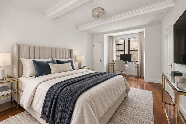 211 E 35th St #8E, New York, NY 10016