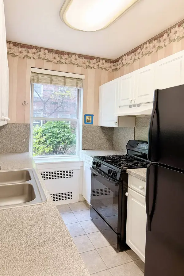915 E 17th St #116, Brooklyn, NY 11230