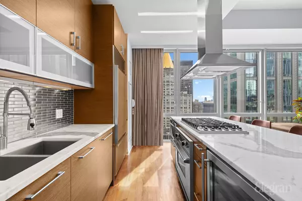 New York, NY 10016,39 E 29th St #PH2B
