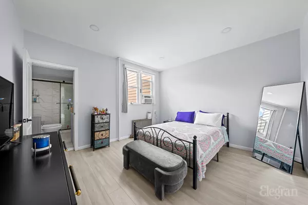Maspeth, NY 11378,60-89 54th St