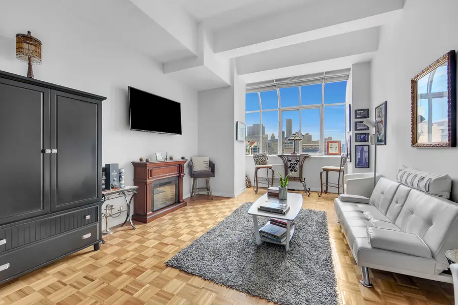 310 E 46th St #21f, New York, NY 10017-3002