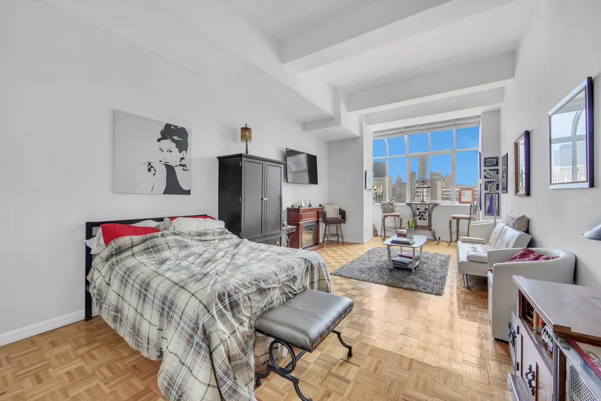 310 E 46th St #21f, New York, NY 10017-3002