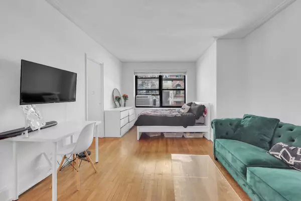 New York, NY 10016,222 E 35th St #1A