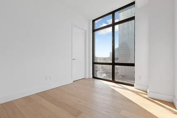 Long Island City, NY 11101,10-64 Jackson Ave #4B