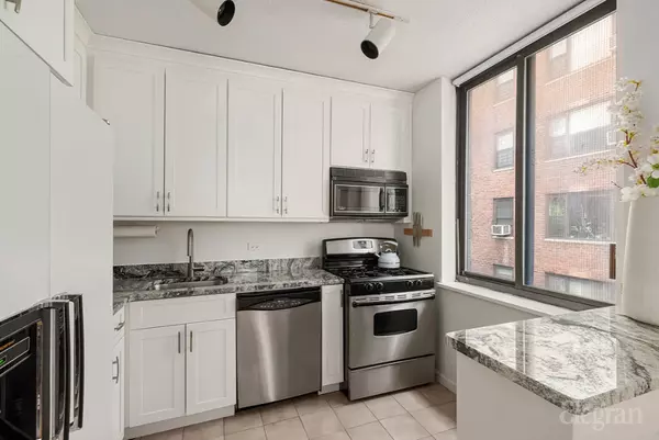 New York, NY 10065,403 E 62nd St #3C