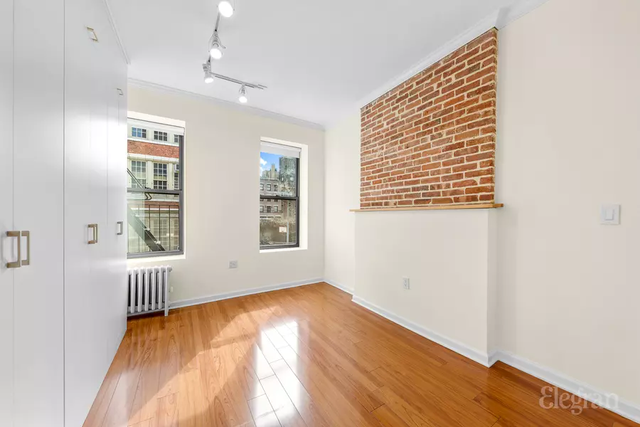 325 W 21st St #6, New York, NY 10011