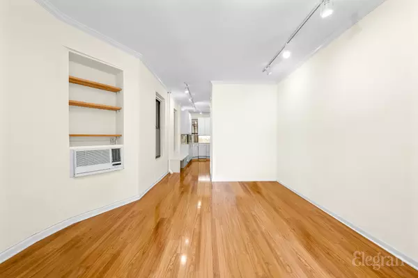New York, NY 10011,325 W 21st St #6