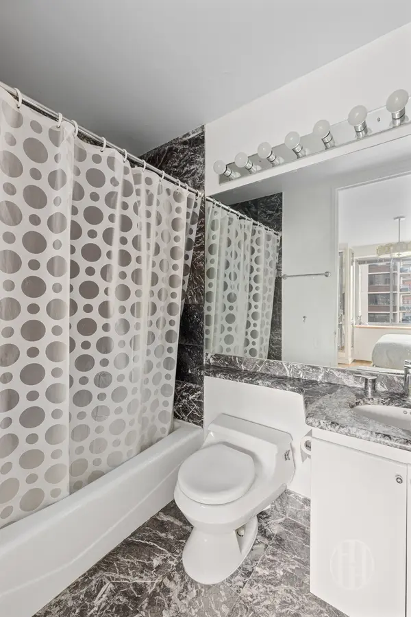 401 E 84th St #10d, New York, NY 10028-6268