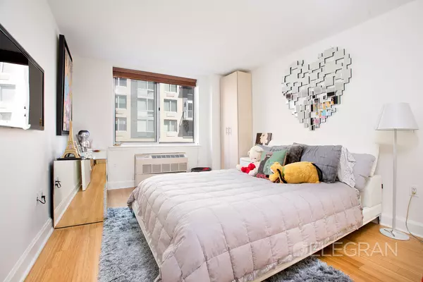 New York, NY 10036,505 W 47TH Street #2FS