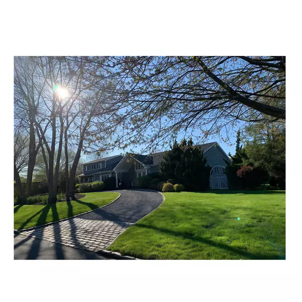 12 Pheasant Cove Ct, Water Mill, NY 11976