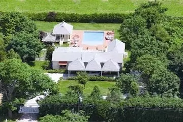 Water Mill, NY 11976,110 Montauk Hwy