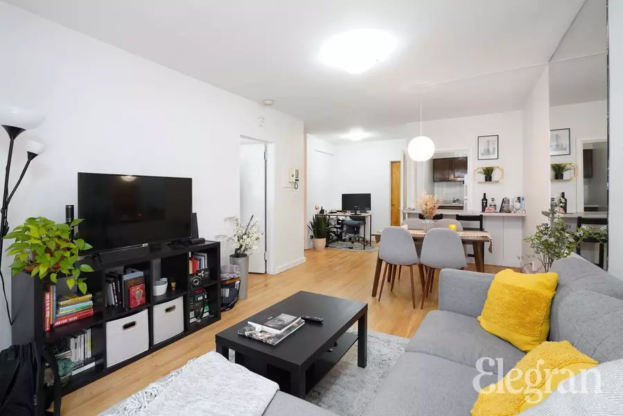217 E 60th St #401, New York, NY 10022