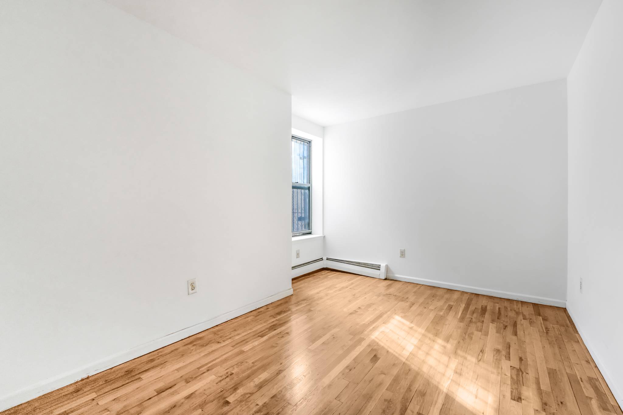 472 Bainbridge Street 1B Stuyvesant Heights Brooklyn NY 11233