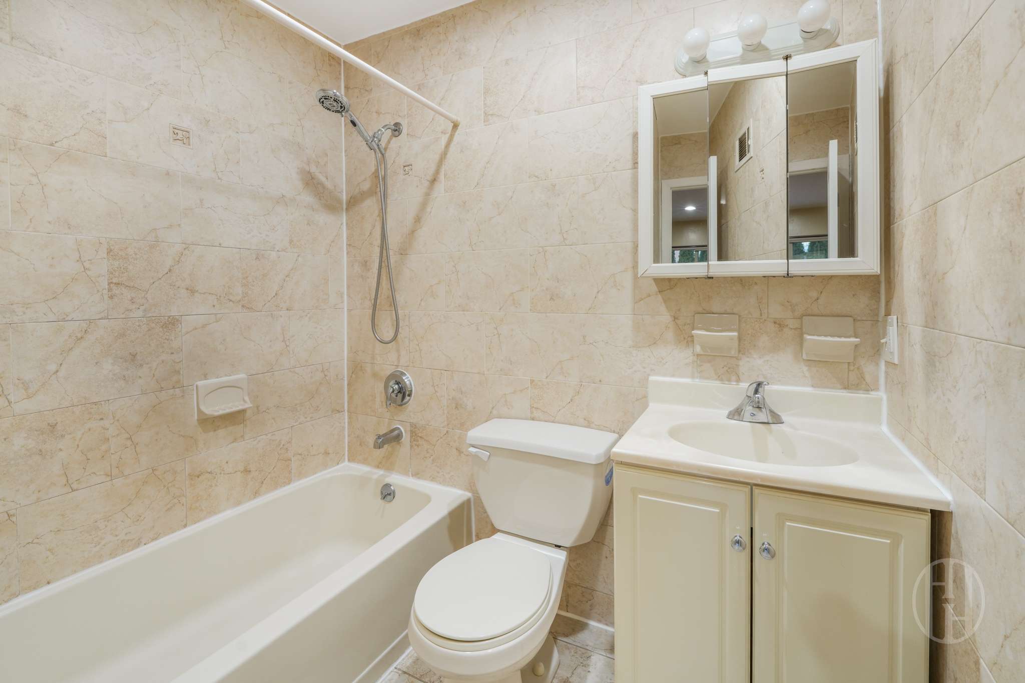 88-10 70th Road 1 Forest Hills Queens NY 11375