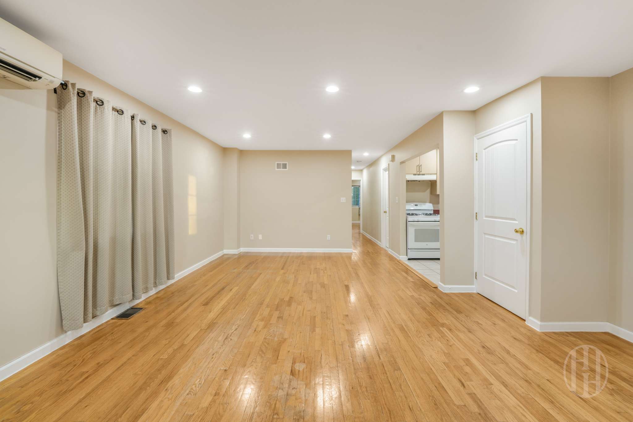 88-10 70th Road 1 Forest Hills Queens NY 11375