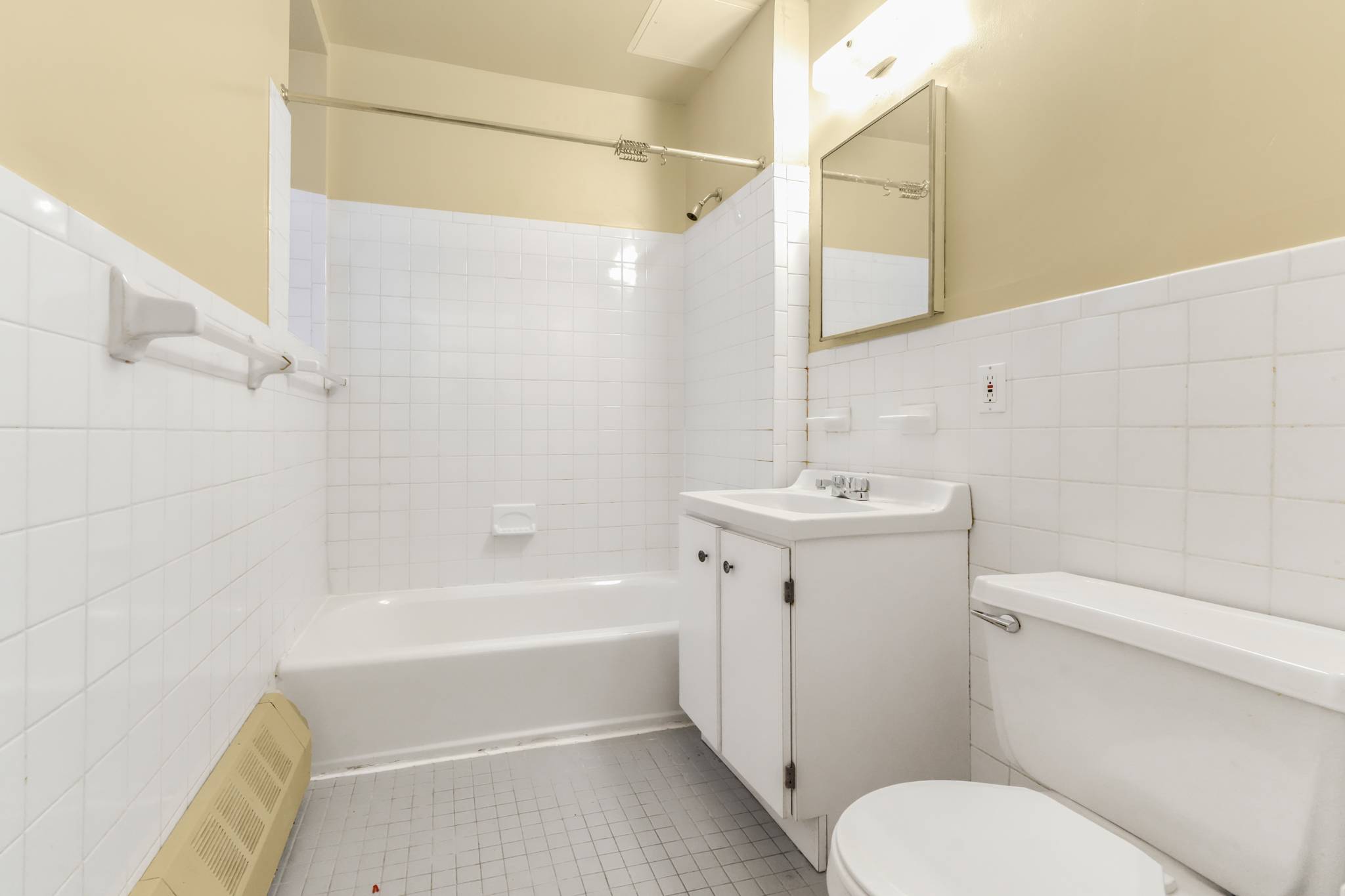 472 Bainbridge Street 1B Stuyvesant Heights Brooklyn NY 11233